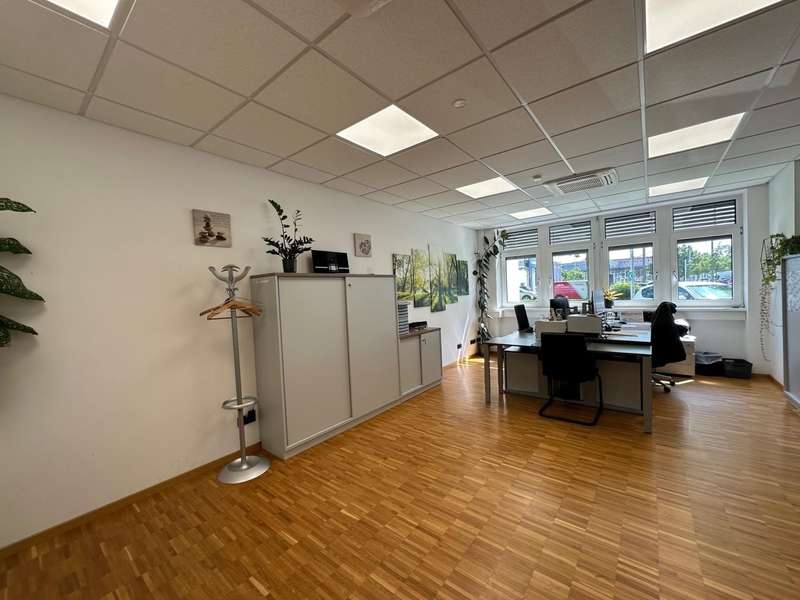 Halle in 4030 Linz - 6