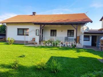 Bungalow in Theresienfeld /  Wiener Neustadt Bezirk