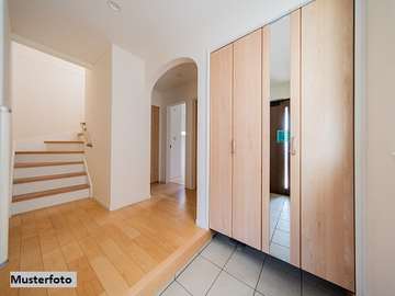 Mehrfamilienhaus in Großenzersdorf /  