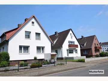 Wohnanlage in Moosbrunn /  