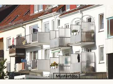 Mehrfamilienhaus in Traun /  Linz Land