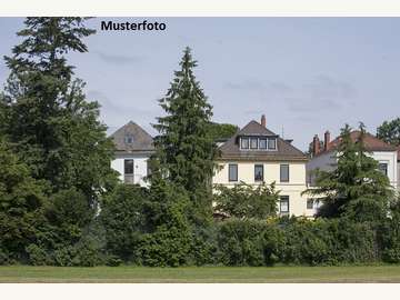 Wohn und Geschäftshaus in St. Jakob im Rosental /  