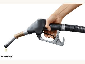 Tankstelle in Wöllersdorf /  Wiener Neustadt Bezirk