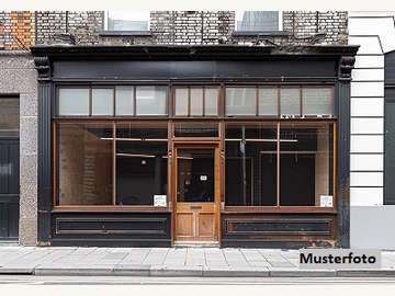 Wohn und Geschäftshaus in Vöcklabruck /  Vöcklabruck