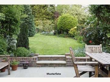 Mehrfamilienhaus in Seibersdorf /  Baden