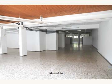 Geschäftshaus in St. Anton am Arlberg /  Landeck