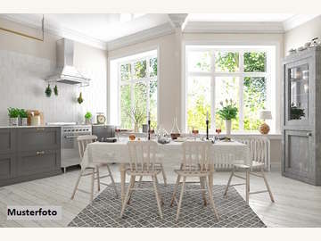 Mehrfamilienhaus in Bad Vöslau /  Baden