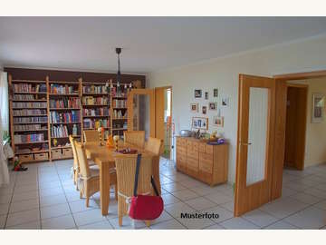 Mehrfamilienhaus in Siegenfeld /  Baden