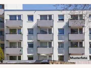 Mehrfamilienhaus in Traun /  Linz Land