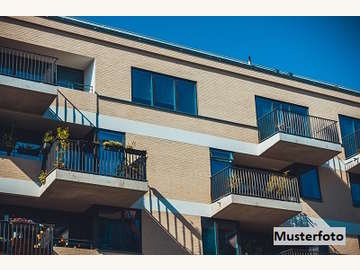 Mehrfamilienhaus in Traun /  Linz Land