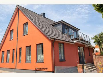 Zweifamilienhaus in Leonding /  Linz Land