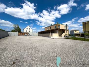 Halle in Ternitz /  