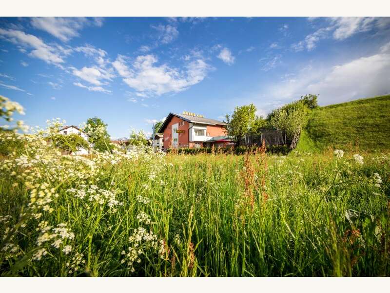 Hotel in 9504 Villach - 1