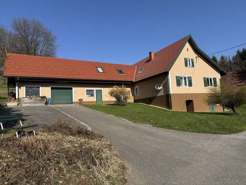 Bauernhaus in 8472 Spielfeld - 1