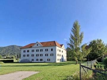 Schloss in Sankt Lorenzen im Mürztal /  Bruck-Mürzzuschlag