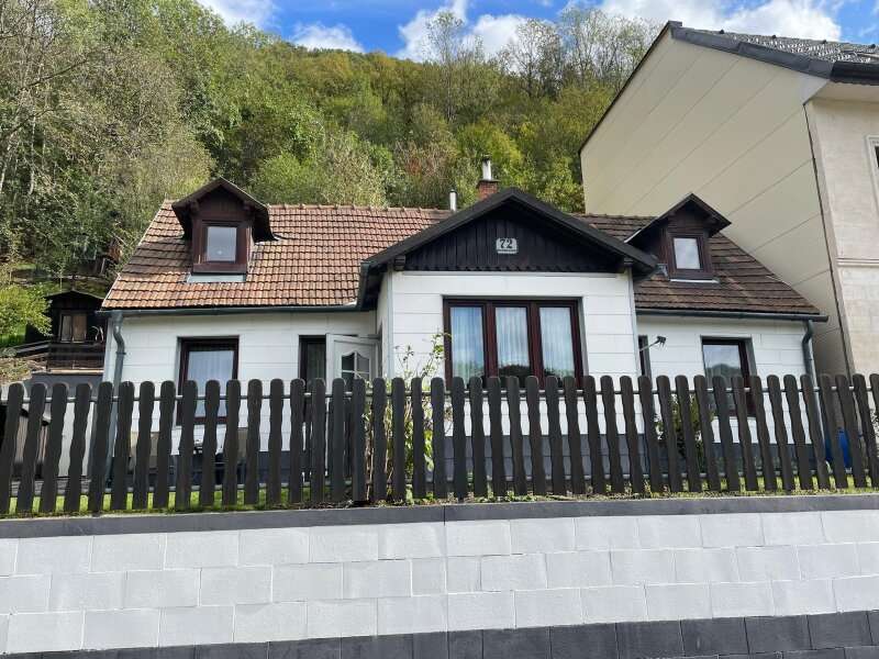 Zweifamilienhaus in 2640 Gloggnitz - 1